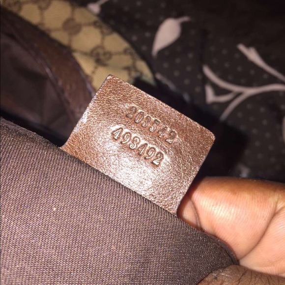 A Gucci hobo bag used a couple of times - Picture 2 of 4